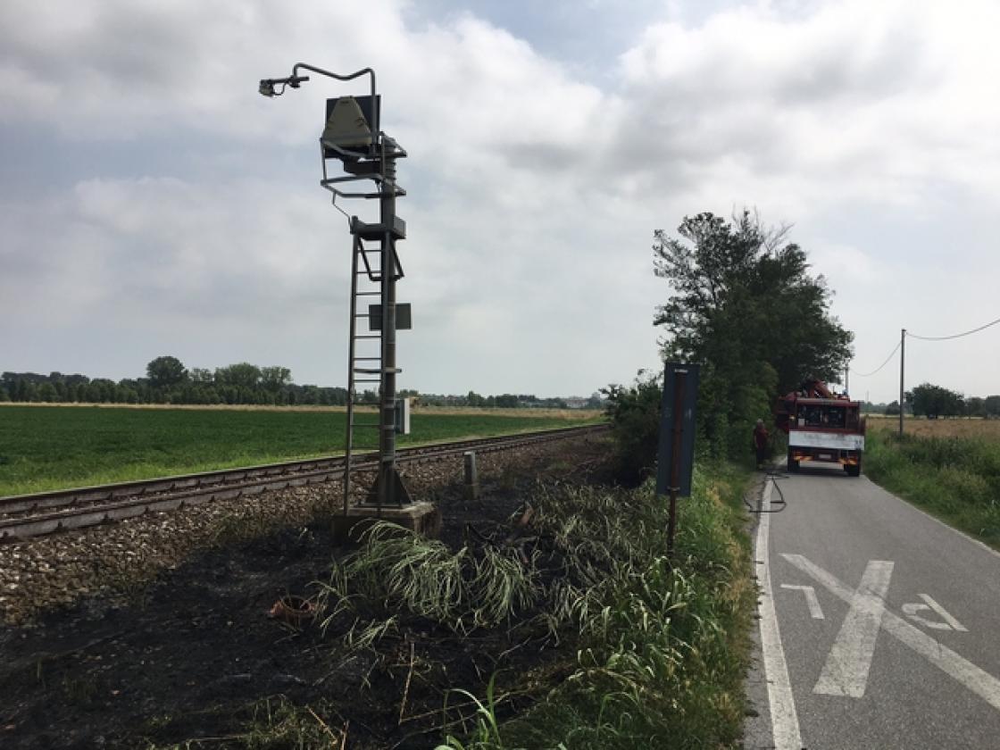 incendio vigili del fuoco treno storico (6)