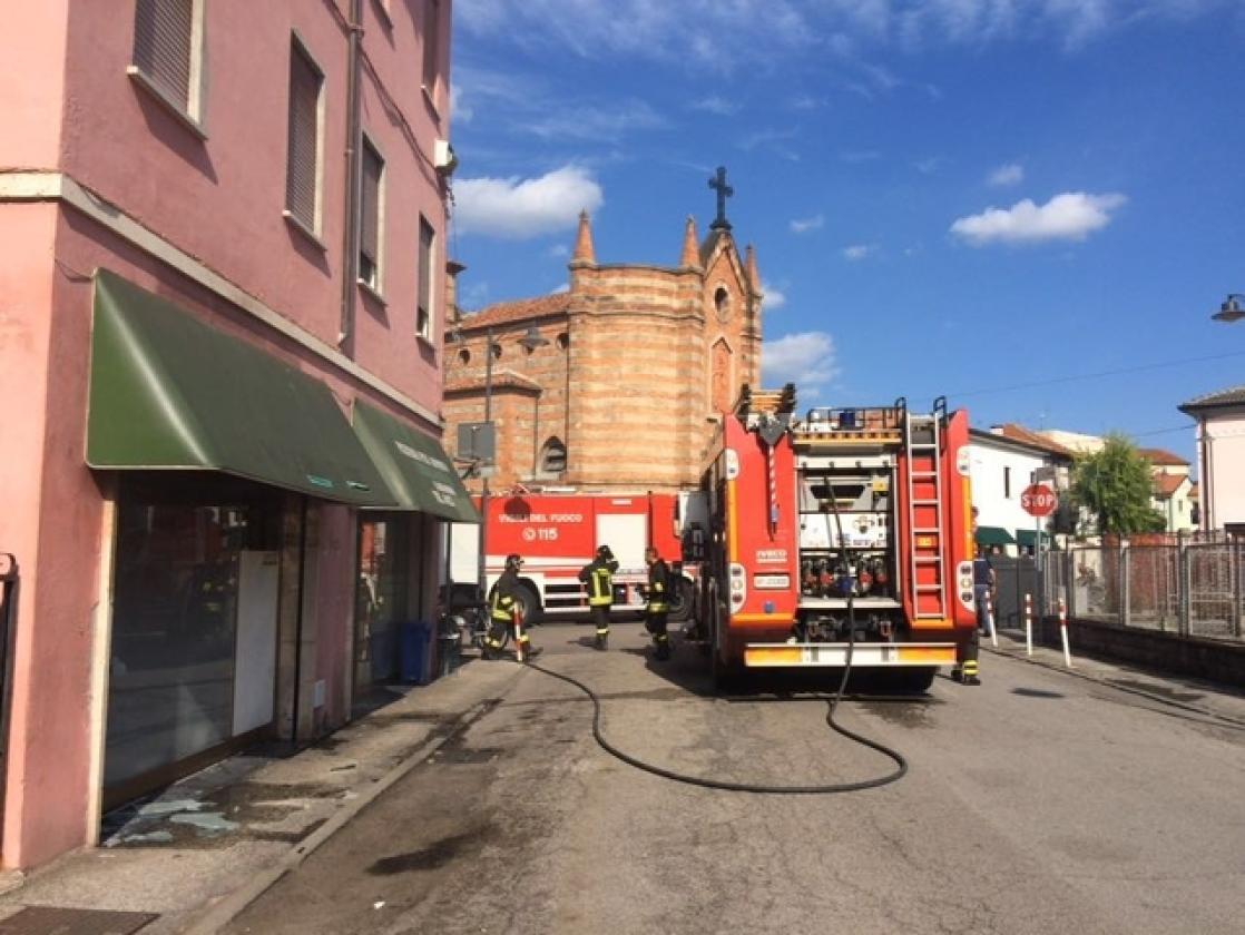 Incendio Kebabbaro Rovigo (1)