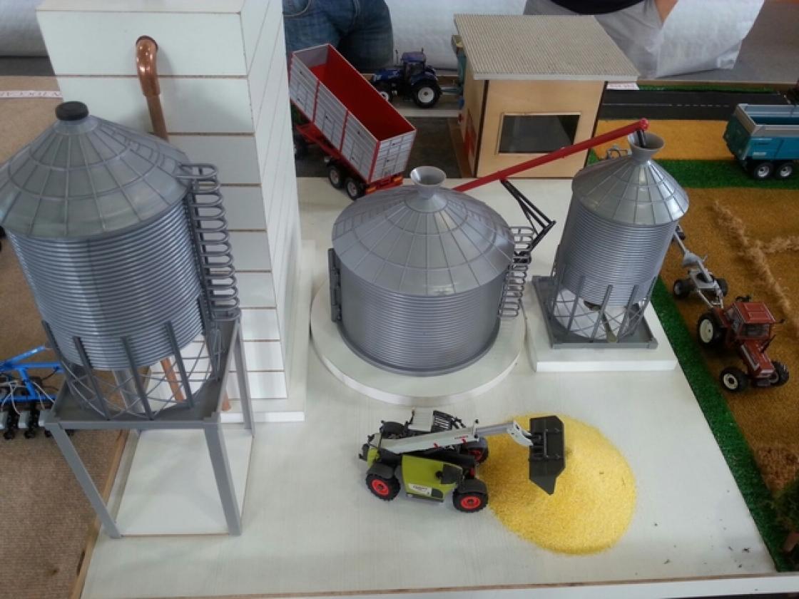 Modellismo agricolo crespino (2)