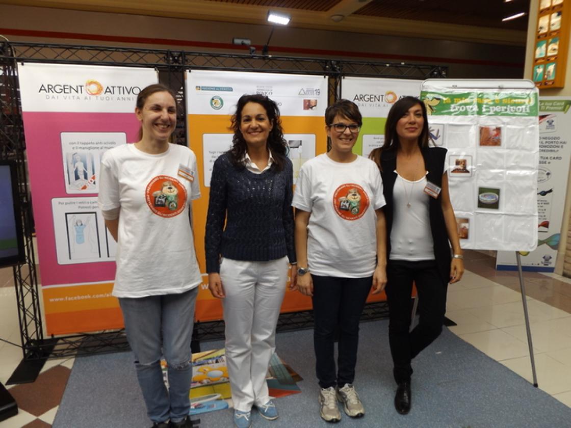 IL PORTO Le animatrici Irene, Silvia, elena e Azzu