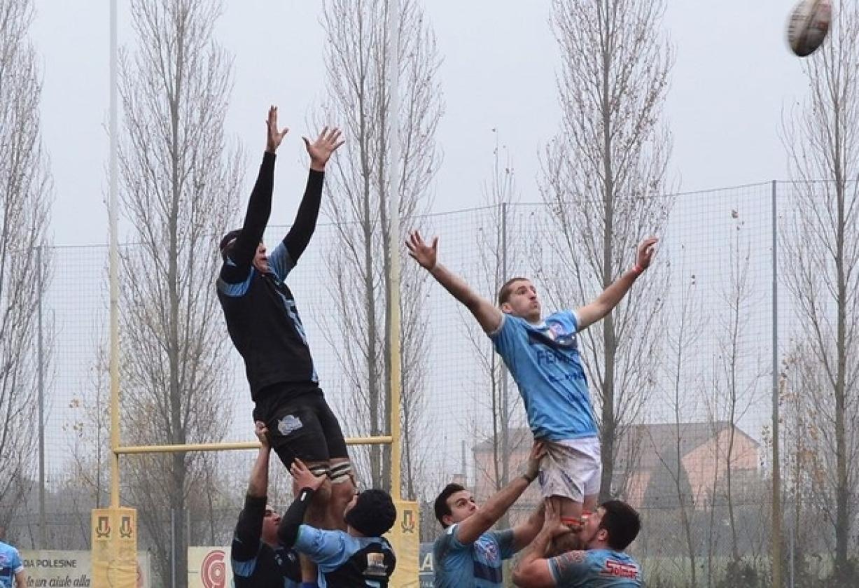 Under 18 1 foto