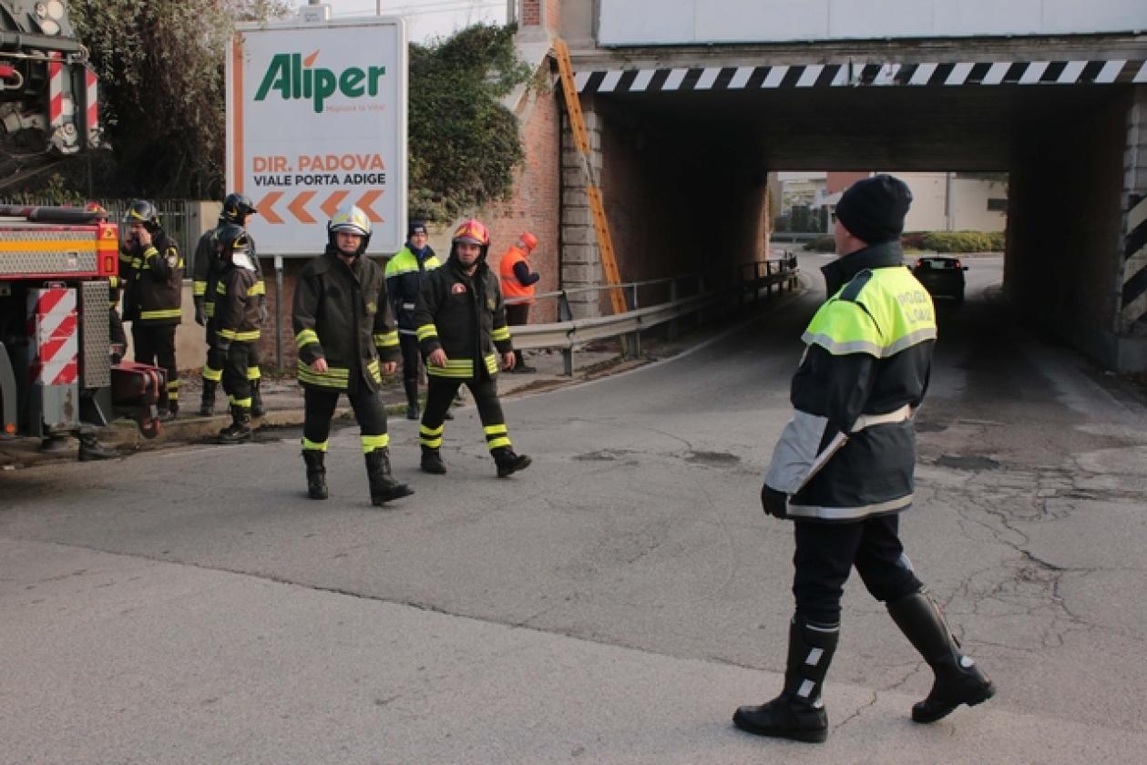 Ponte di Marabin Pompieri 1