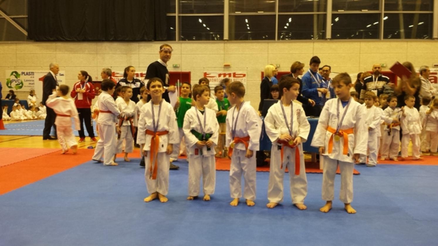 oro di Pietro Raimondi nel gioco tecnico palloncin