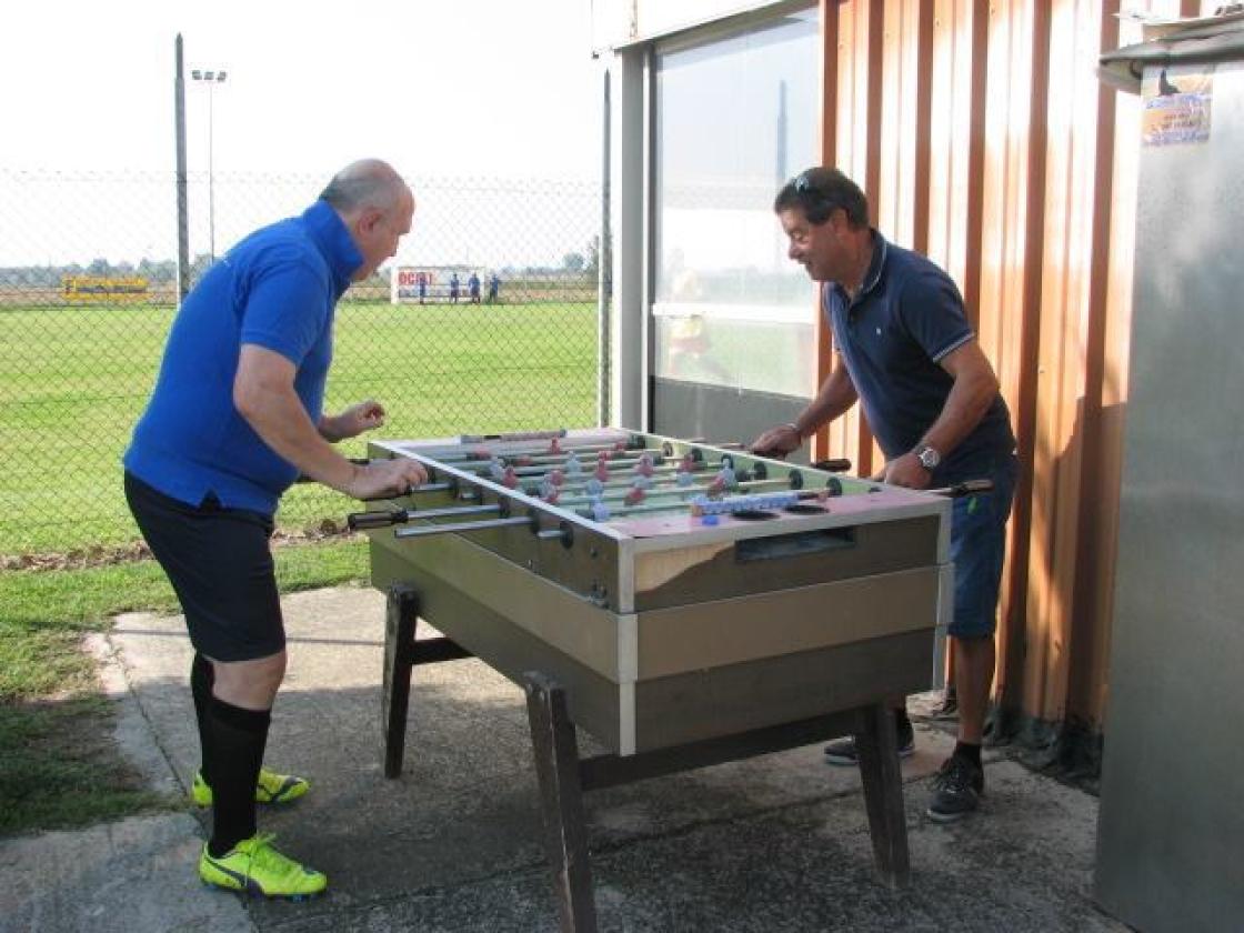 HATRIA Una partitina a calcio Balilla non manca ma