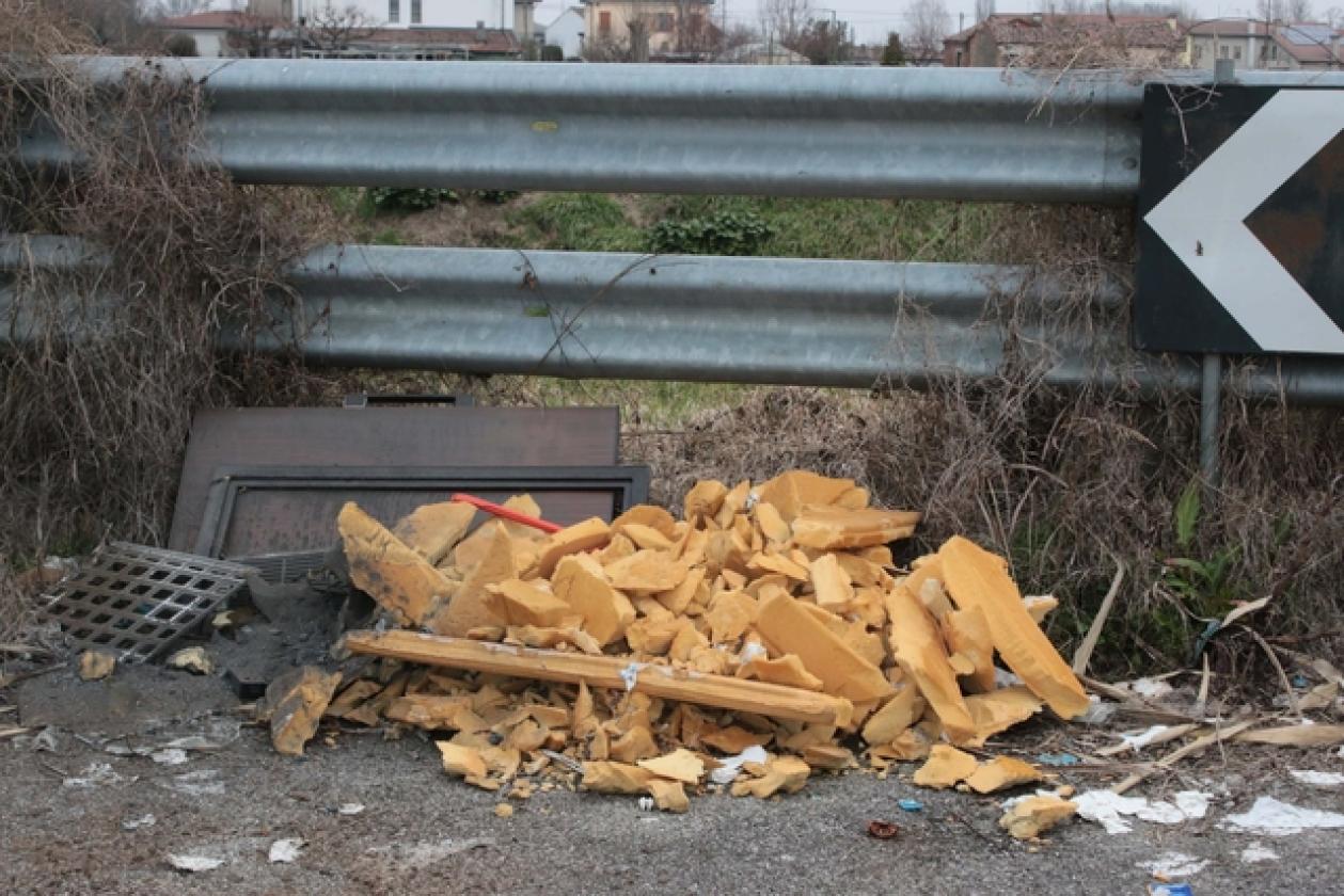 Via Grandi Immondizia 2