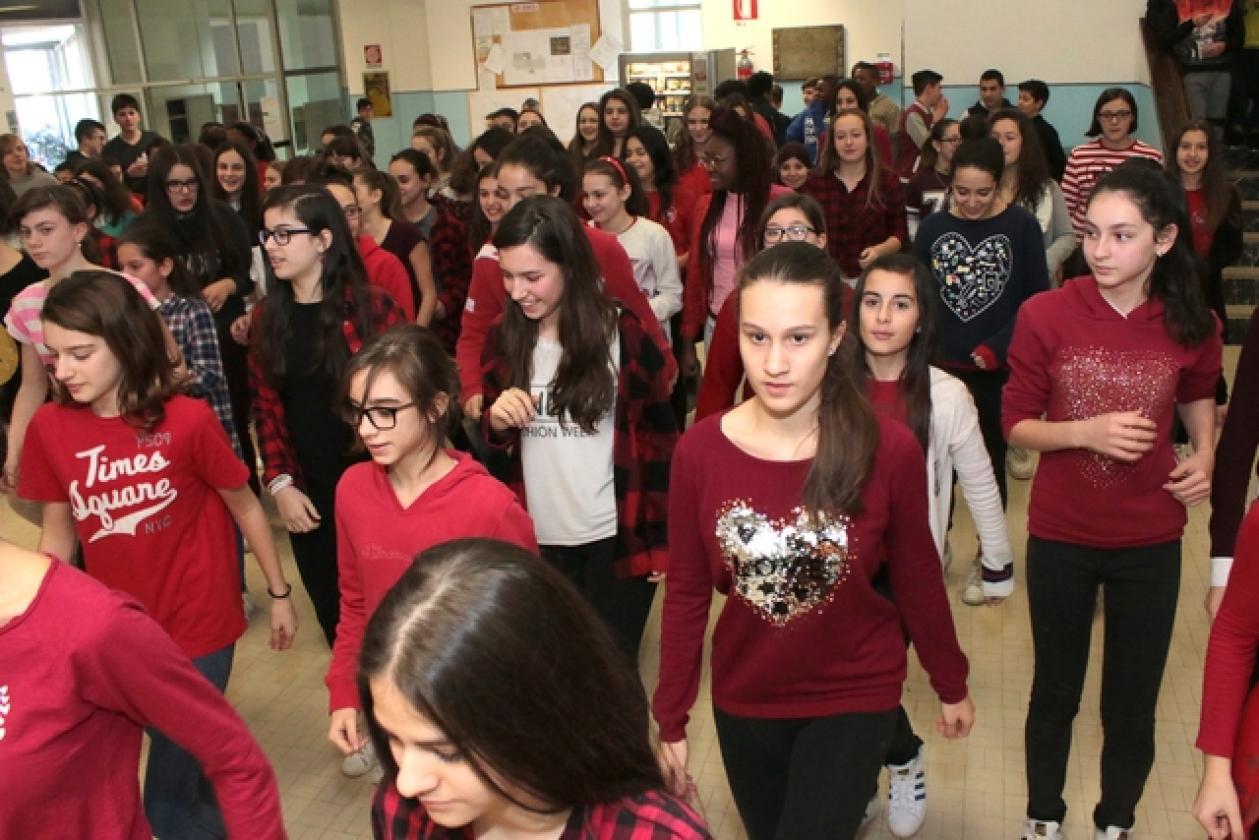Flash Mob scuola Bonifacio 3