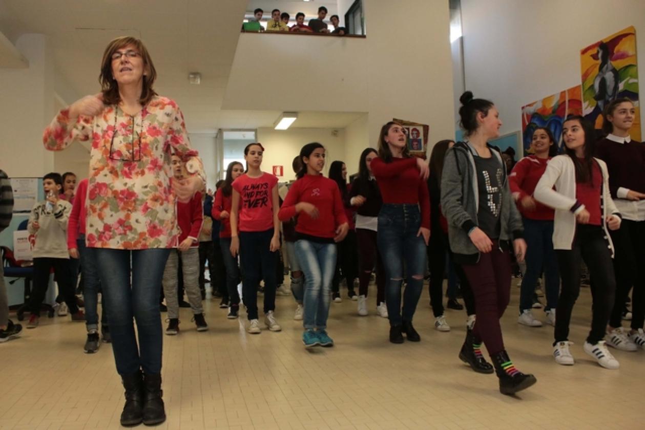 Flash Mob scuola Bonifacio 7