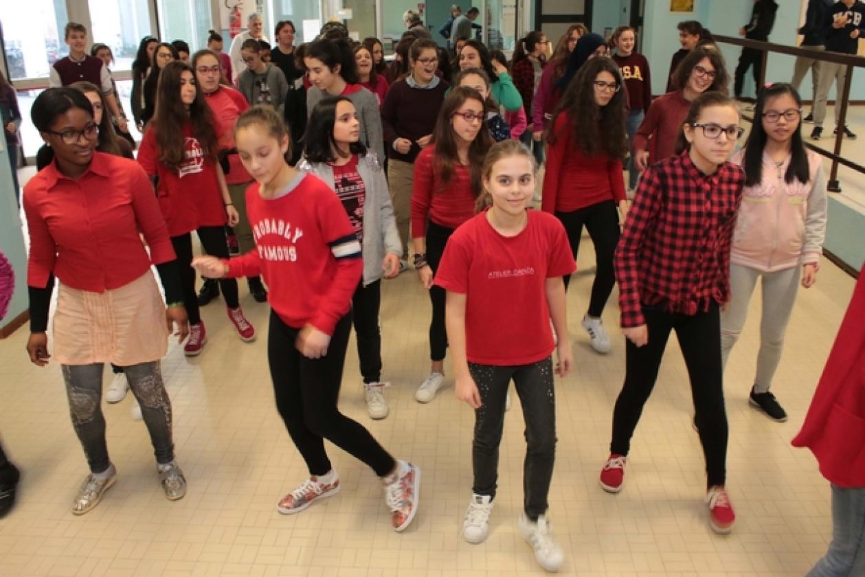 Flash Mob scuola Bonifacio