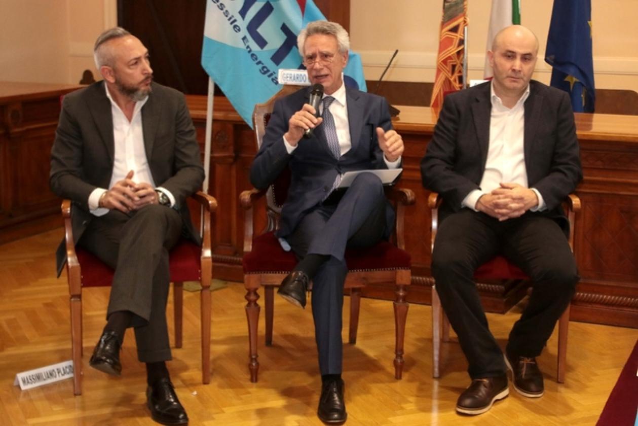 Centrale Enel Porto Tolle Convegno Massimiliano Pl