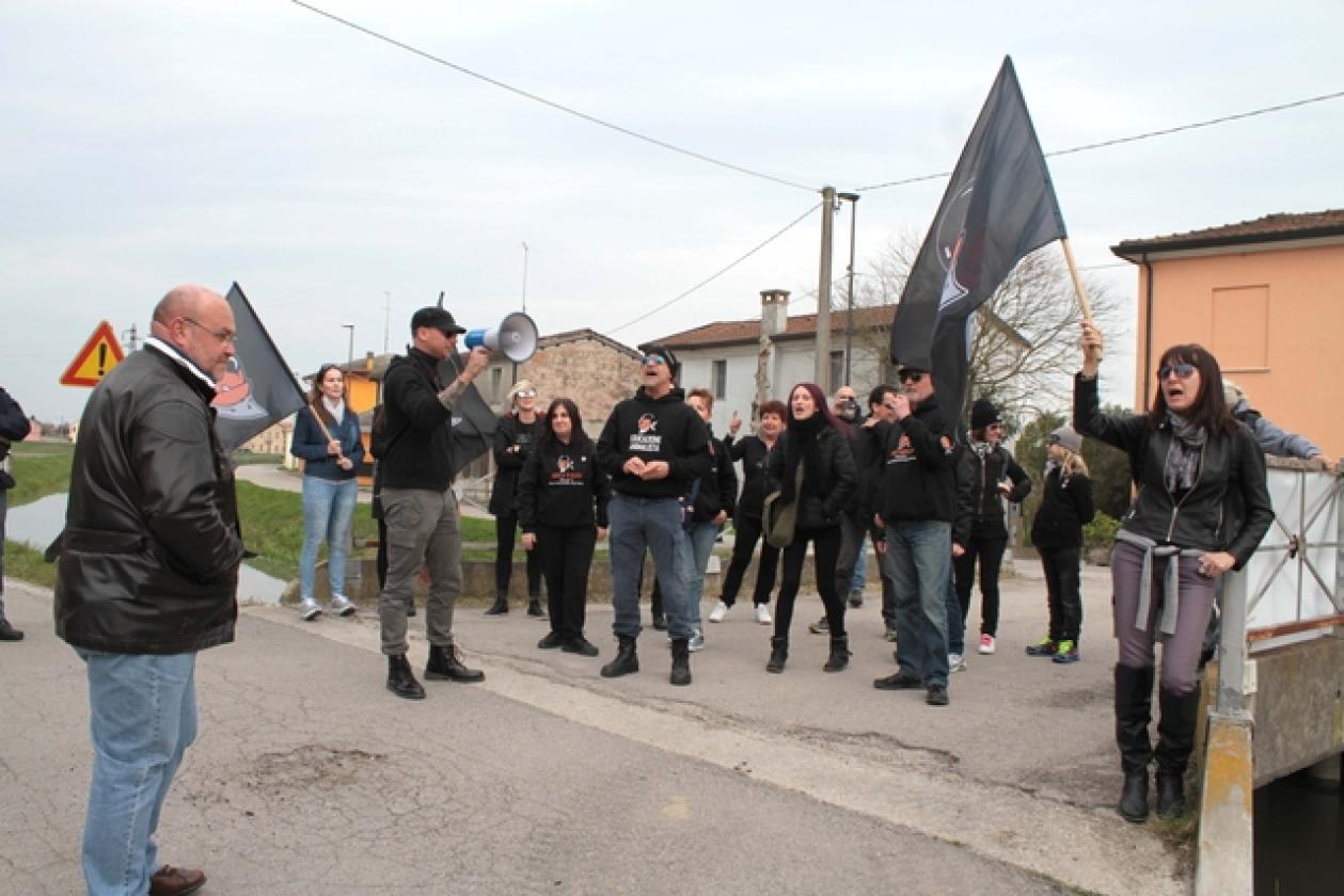 Protesta Allevamento Visoni Villadose 3
