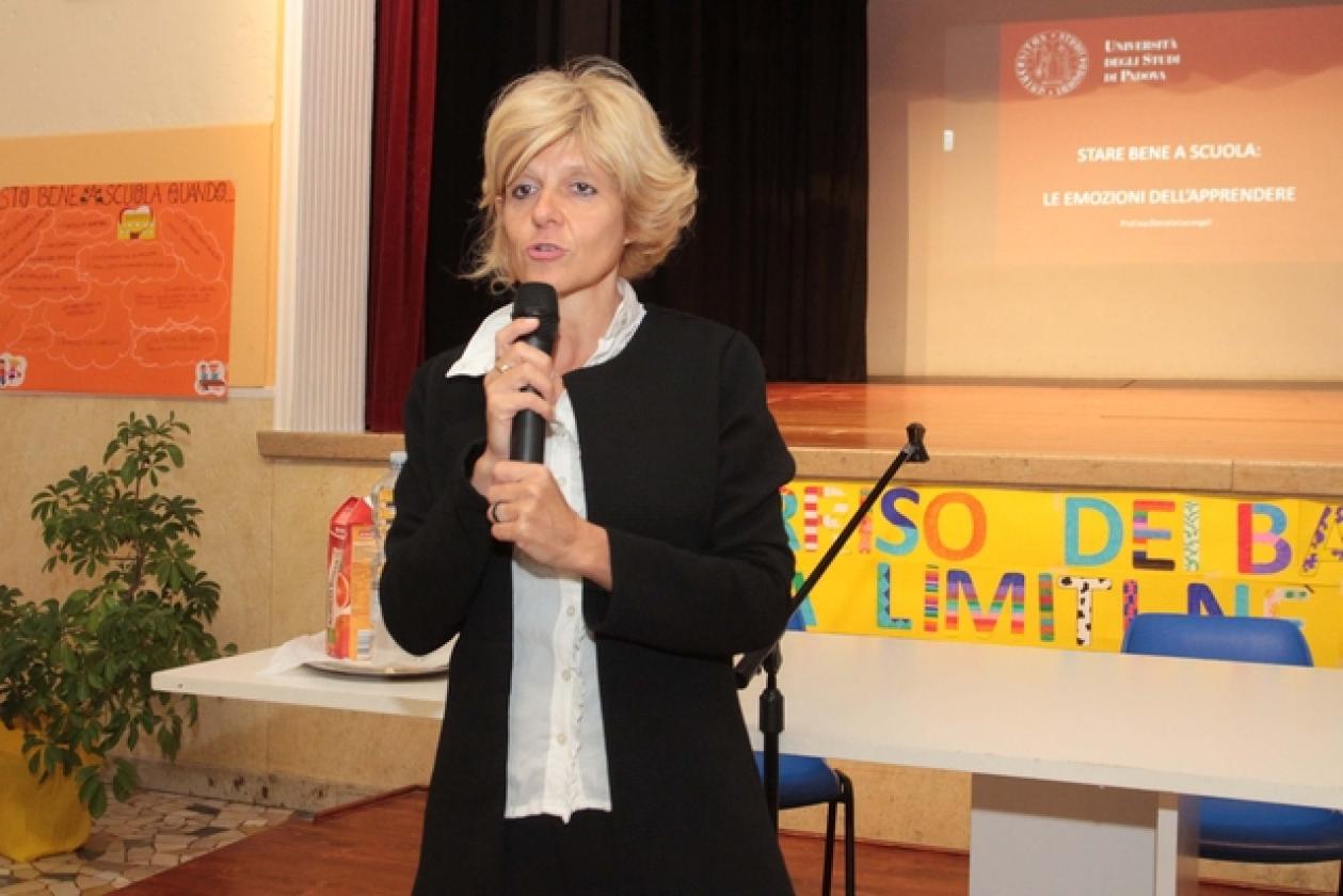 Diamoci la Mano Daniela LucangelScuola Sichirollo 