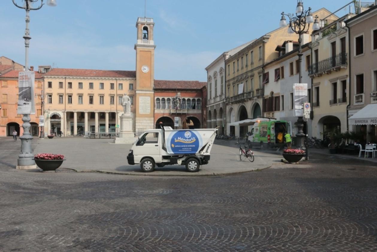 Piazza Vittorio E II Lavaggio Olio 3