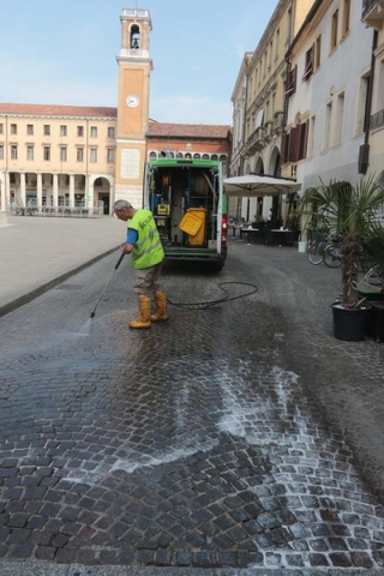 Piazza Vittorio E II Lavaggio Olio 4