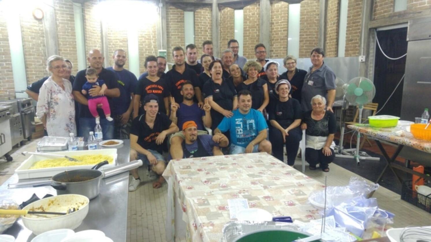 Gruppo cucina e staff organizzativo