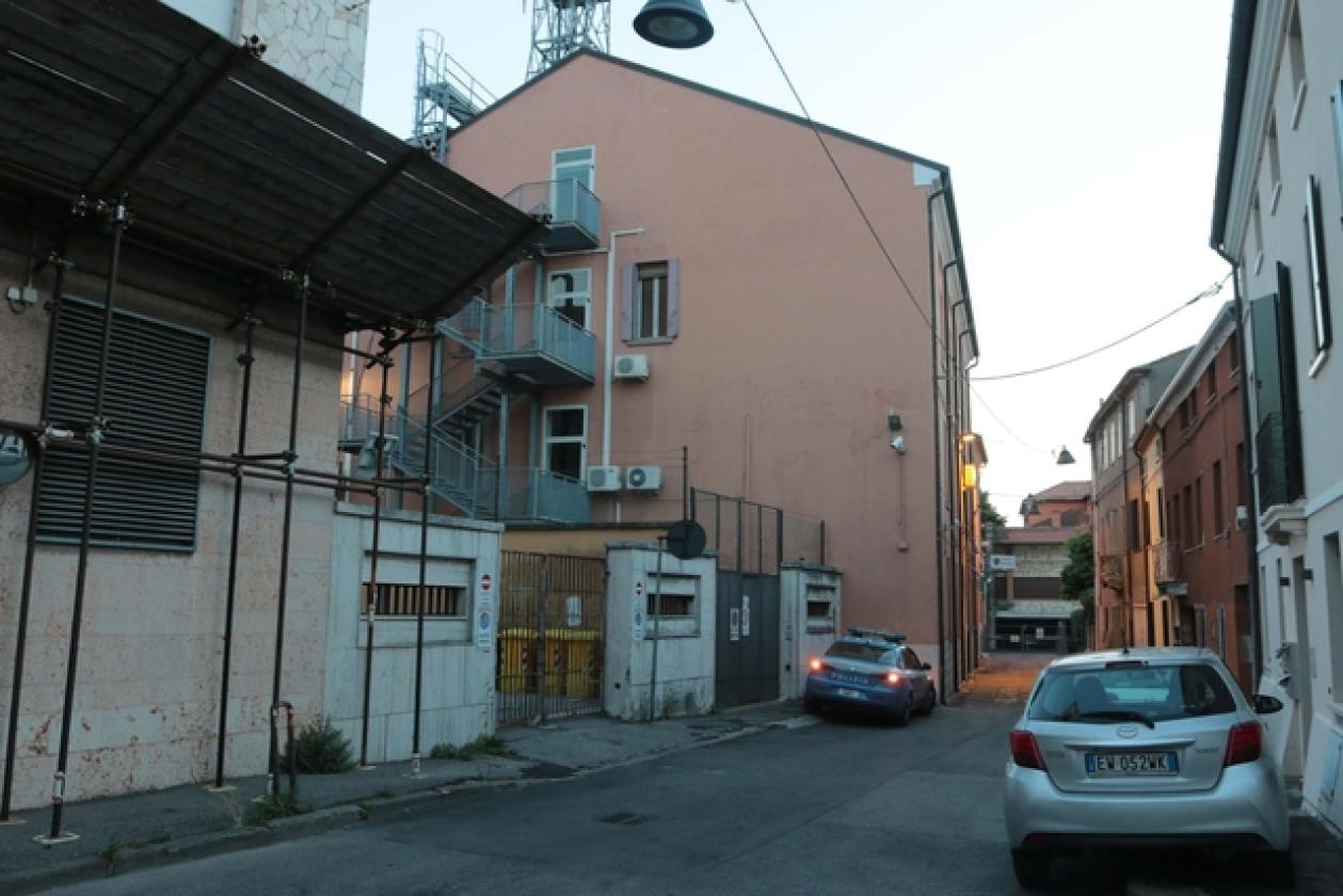 Via Donatoni 1