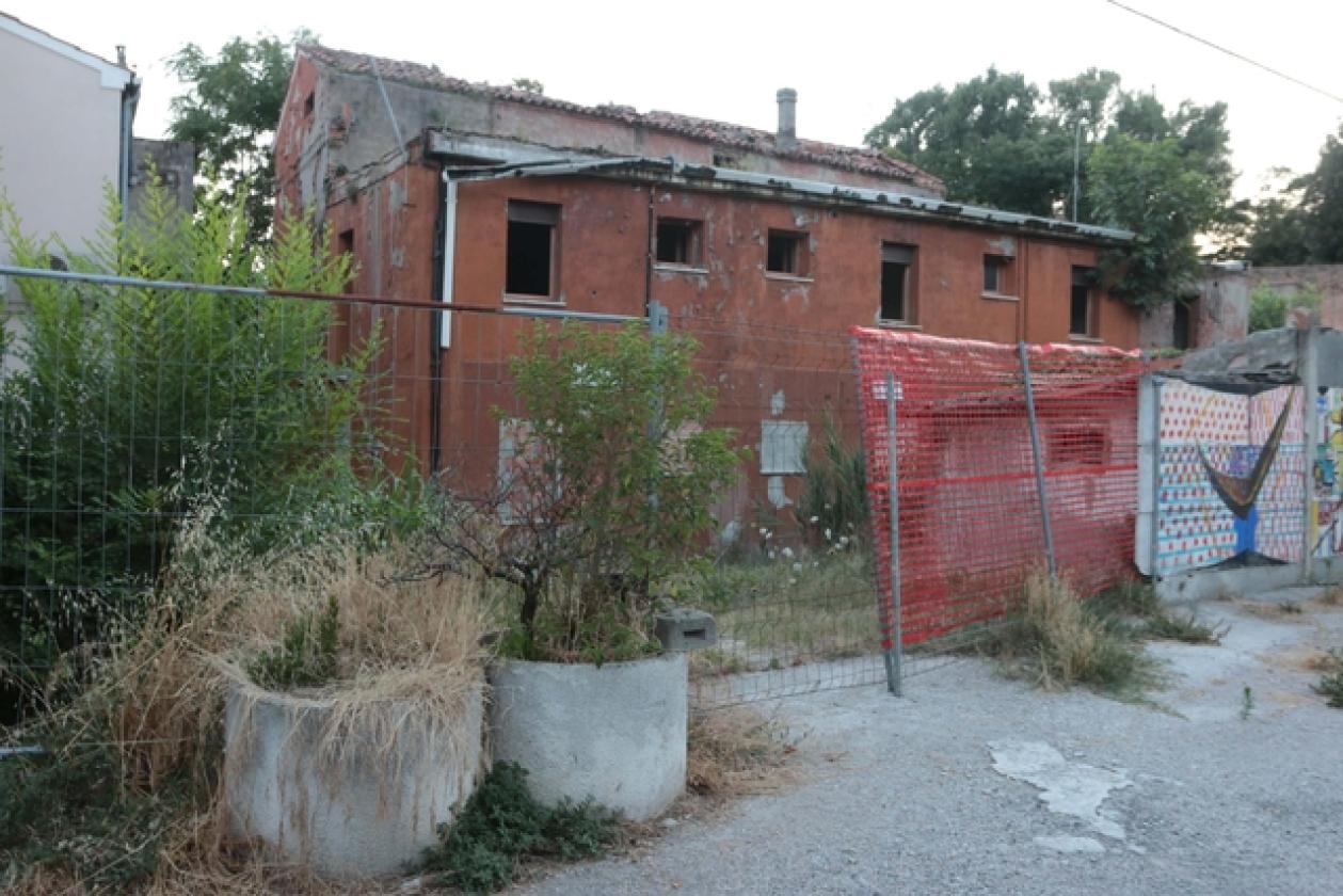 Via Donatoni 14