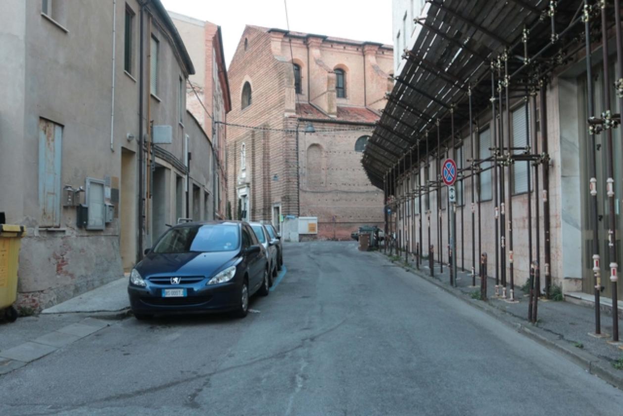 Via Donatoni 2