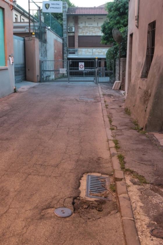 Via Donatoni 4