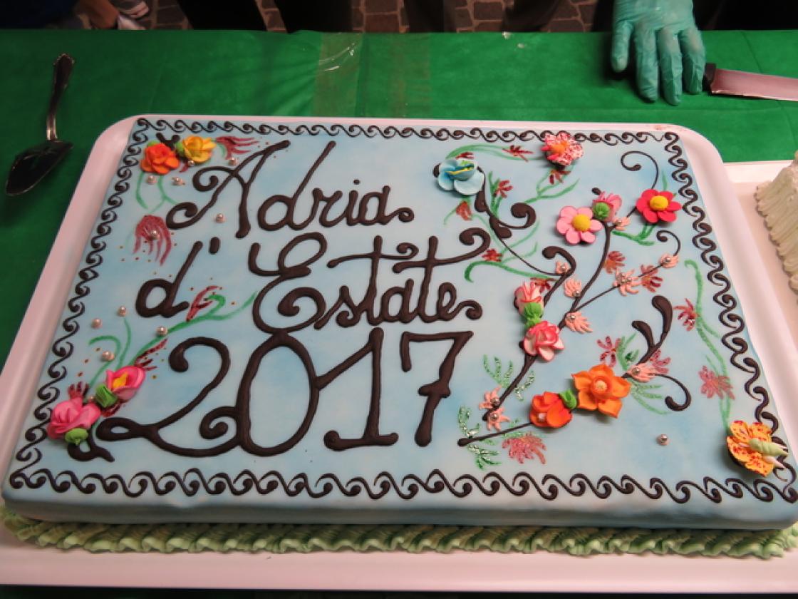 ADRIA D'ESTATE Una delle torte