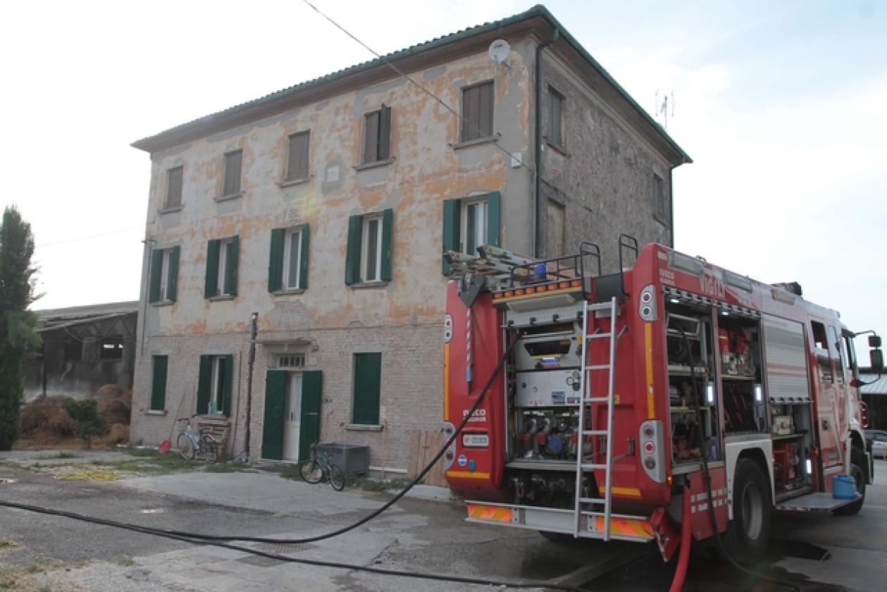 Villadose incendio allevamento Visoni 1