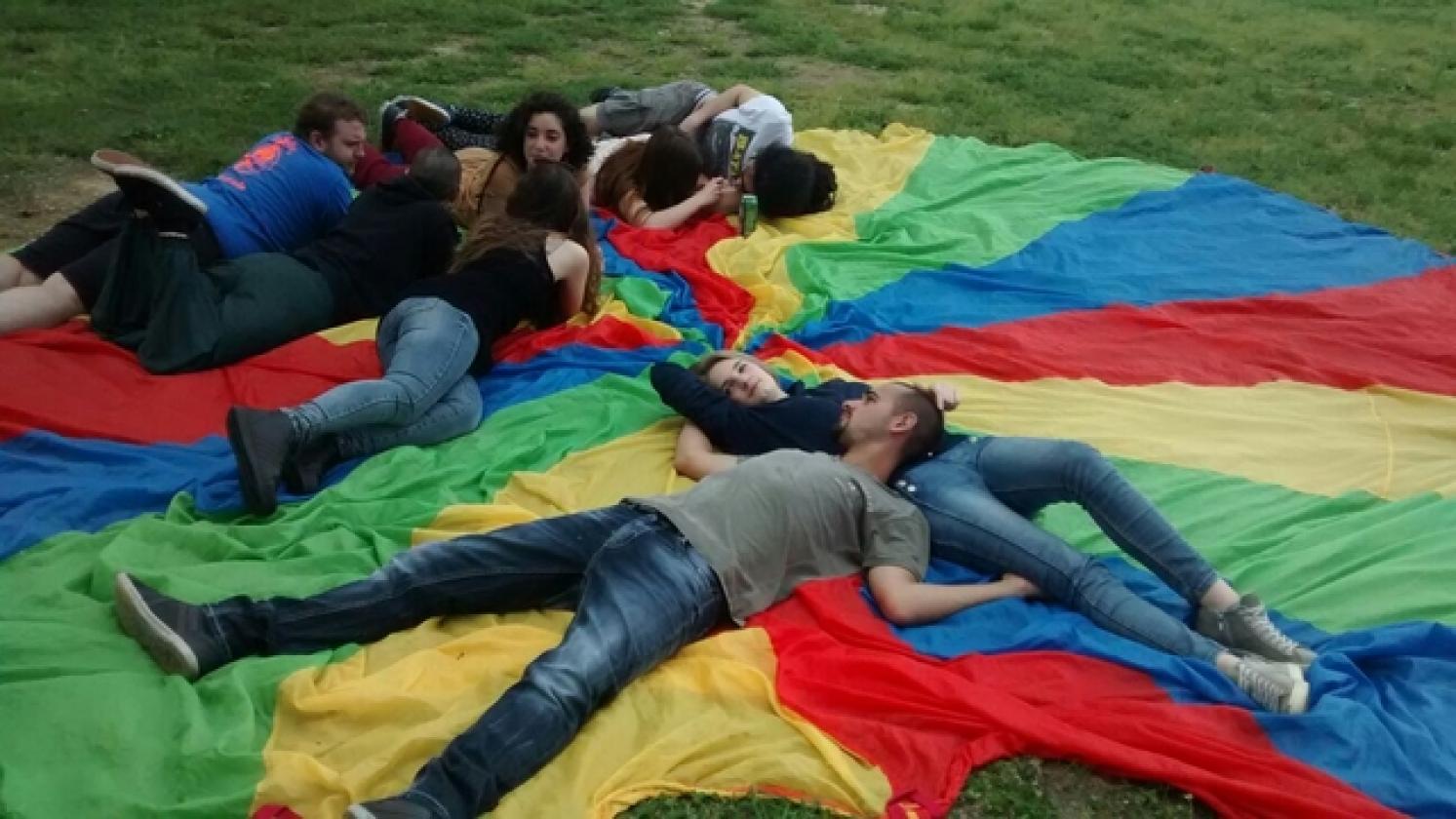 ARTINSTRADA L'arcobaleno che crea amicizie