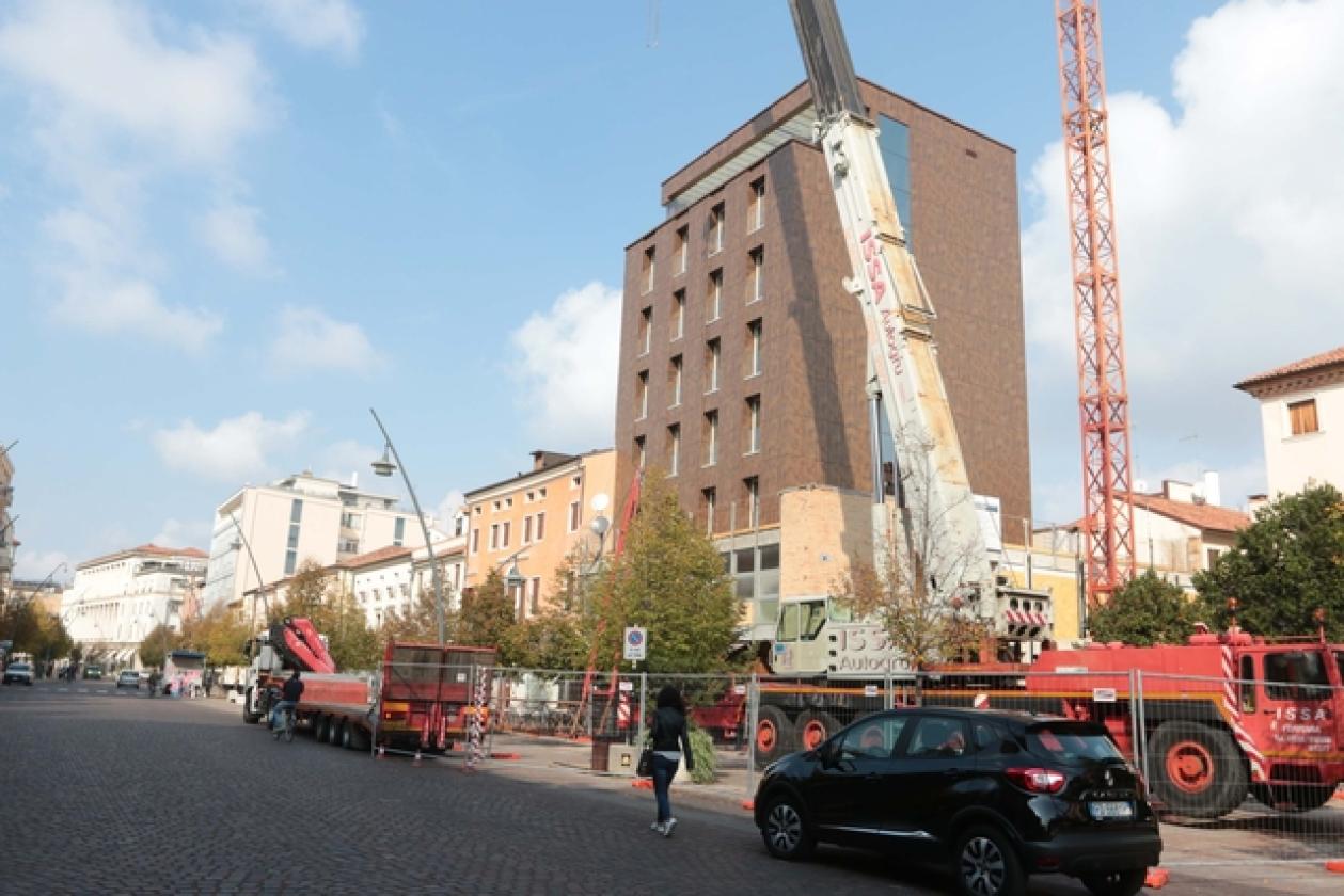Hotel Granatiere Corso del Popolo 5