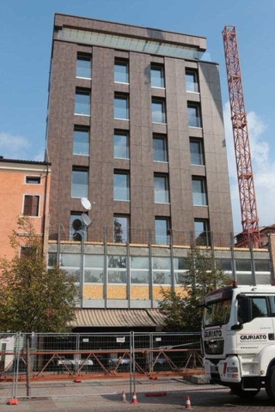 Hotel Granatiere Corso del Popolo 7