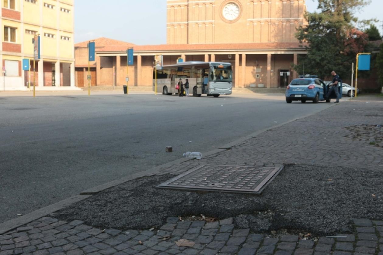 Piazza Cervi Stazione delle Corriere 10