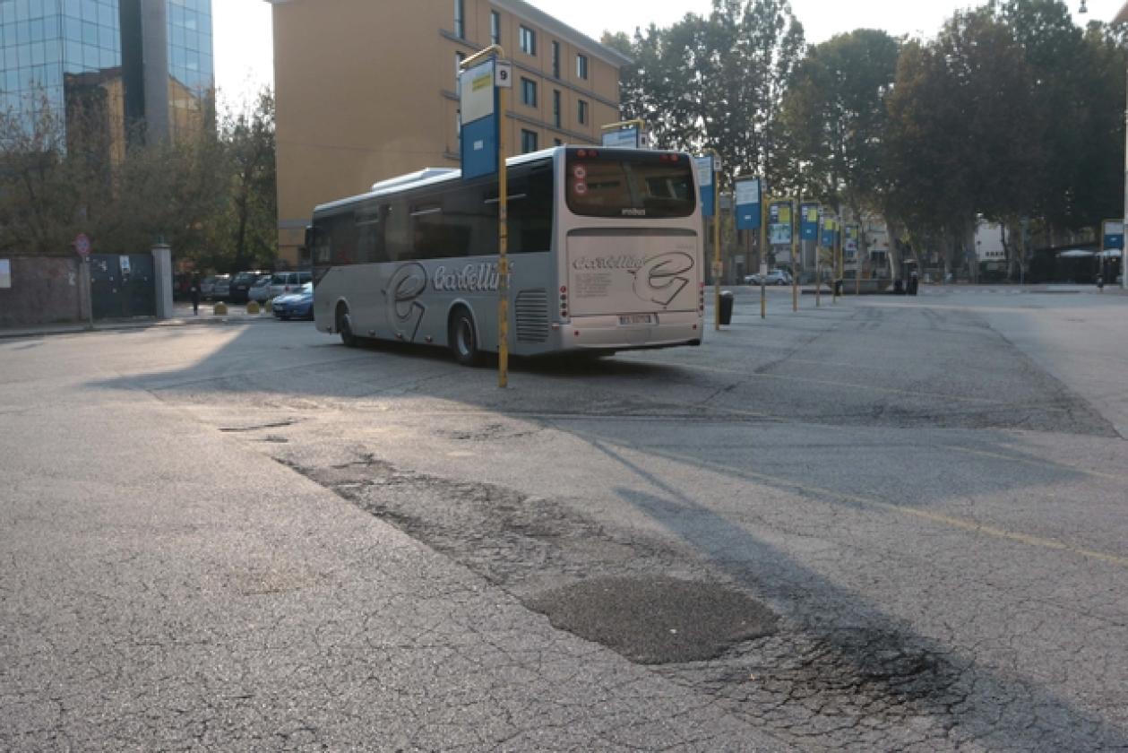 Piazza Cervi Stazione delle Corriere 7