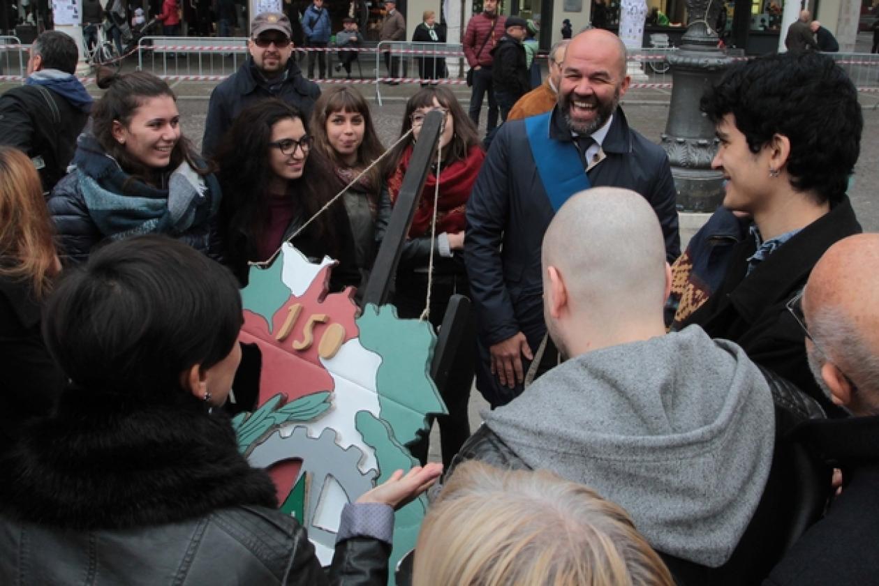 Festa delle Forze Armate Piazza Vittorio E II 35