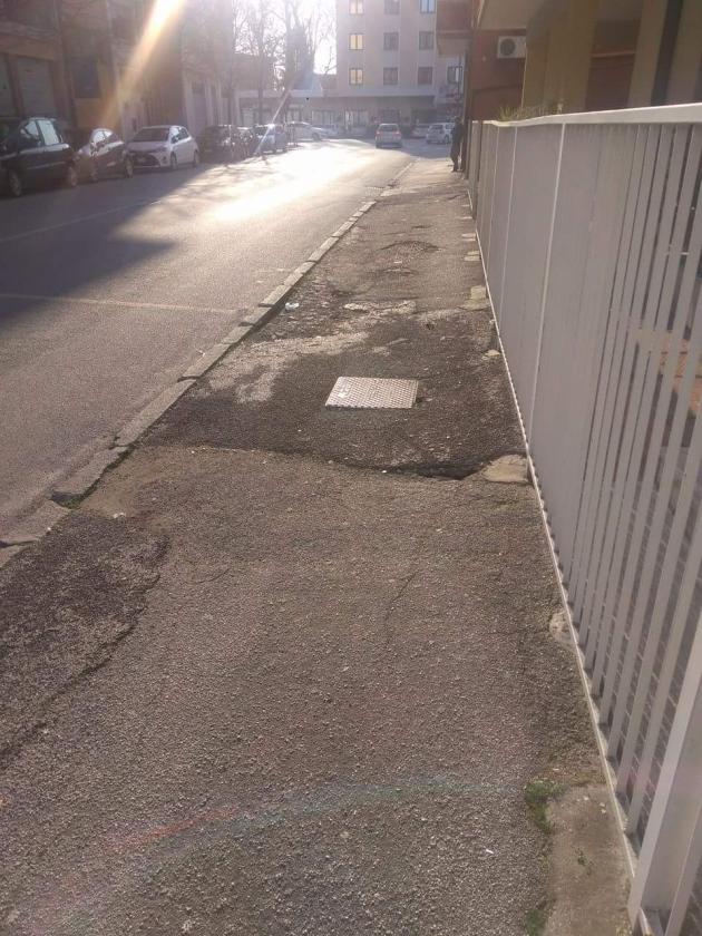 buche marciapiede via benvenuto tisi da garofolo (2)