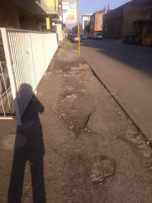 buche marciapiede via benvenuto tisi da garofolo (4)