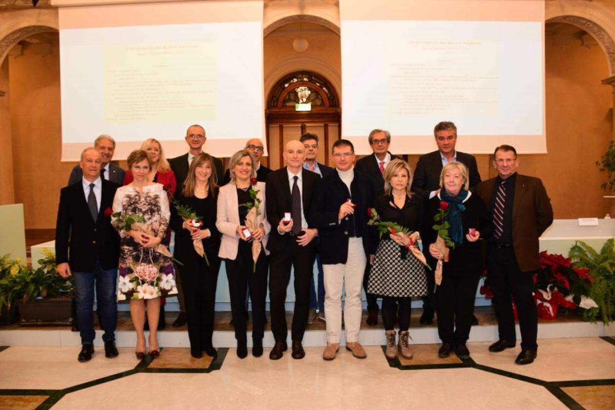medici 25 anni anzianità (A scelta)