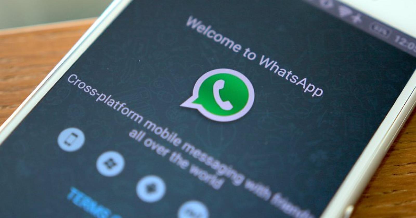 Le nuove norme: Whatsapp vietato agli under 16