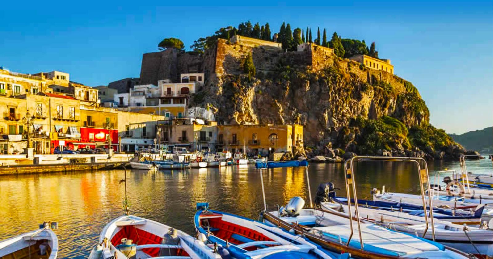 Lipari: l'isola modellata dai vulcani