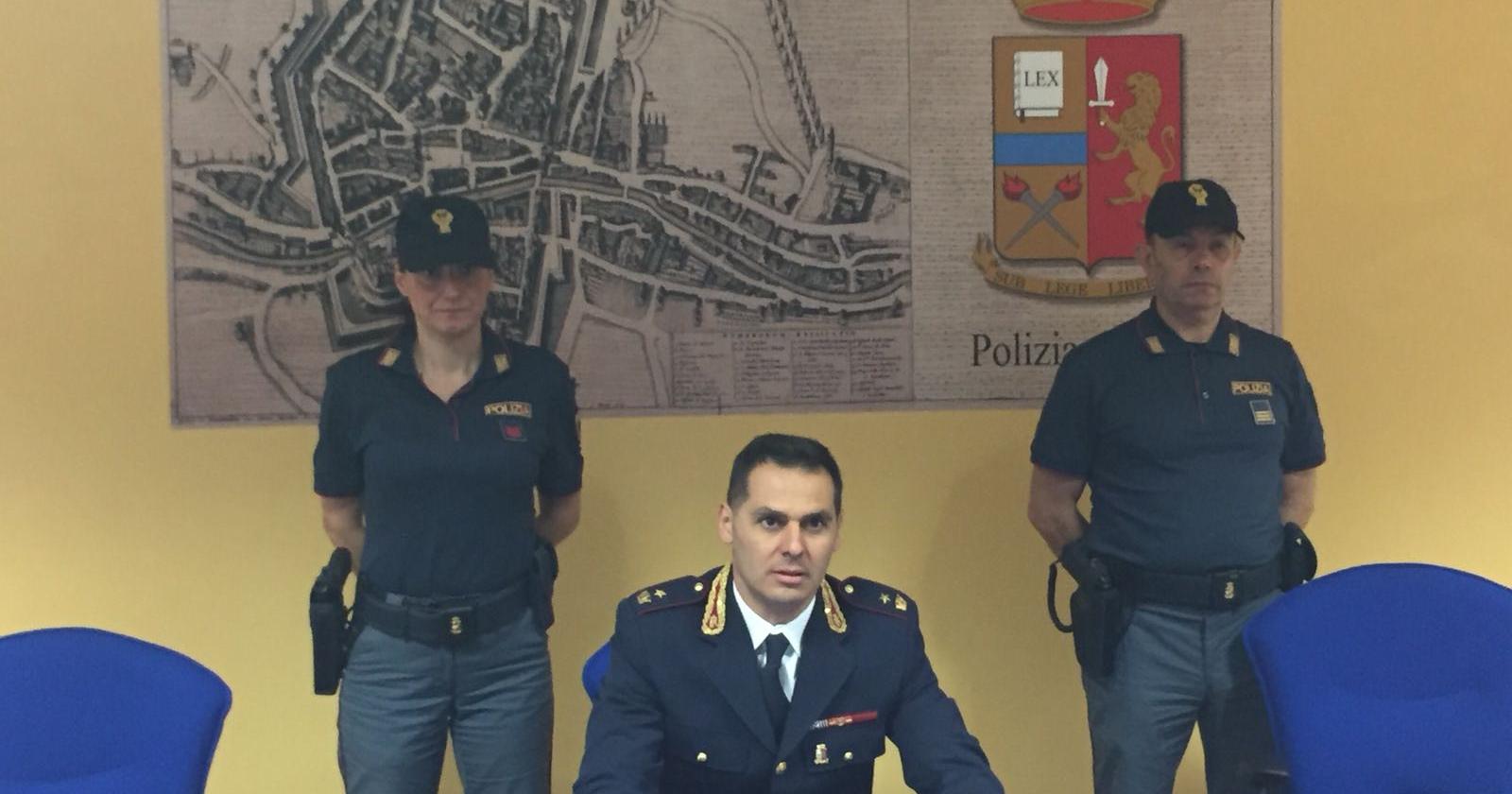 Insegue e sperona l'auto della ex, arrestato
