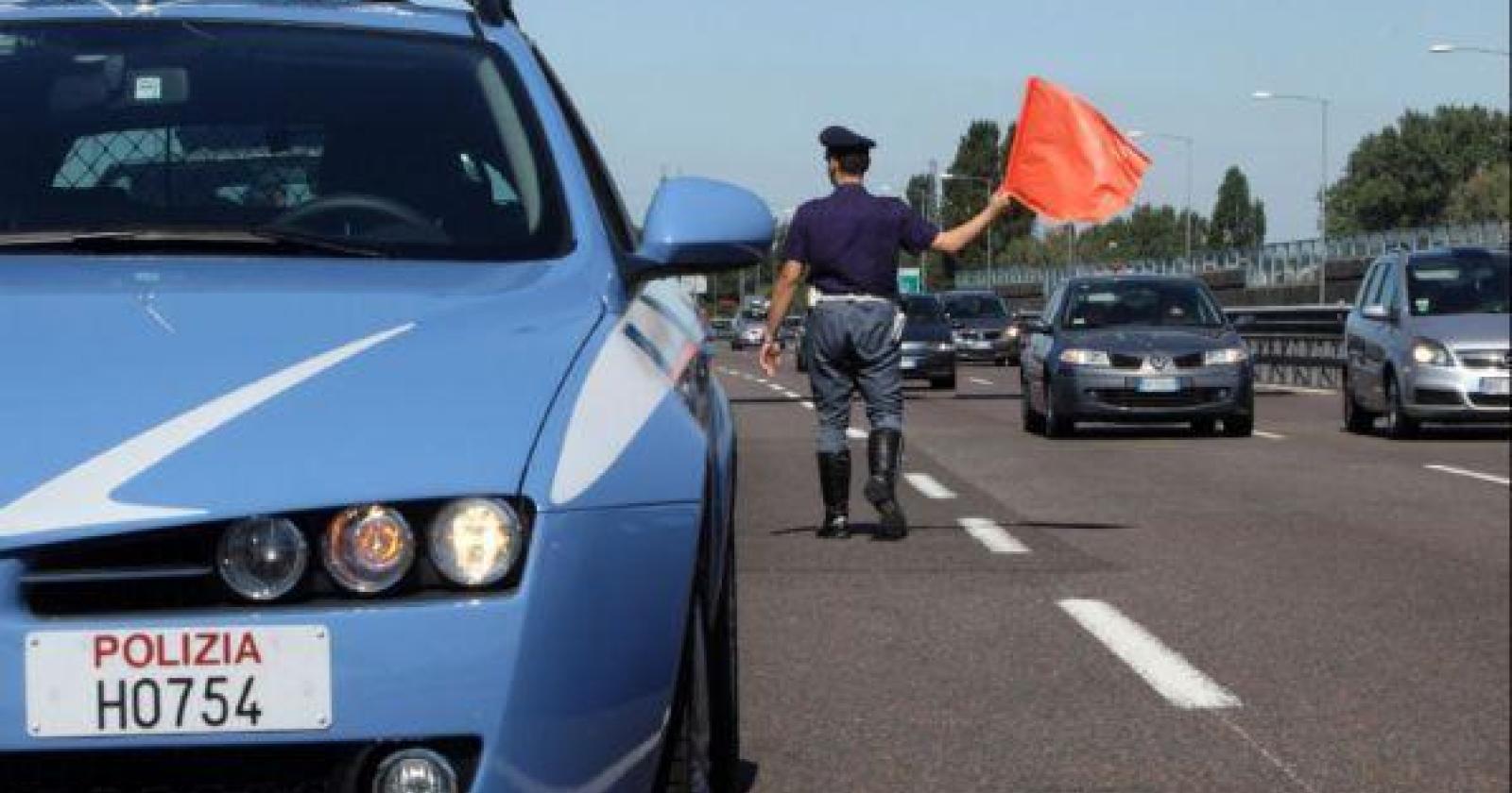 Incubo in A13,  uomo si getta da un cavalcavia mentre arriva un tir