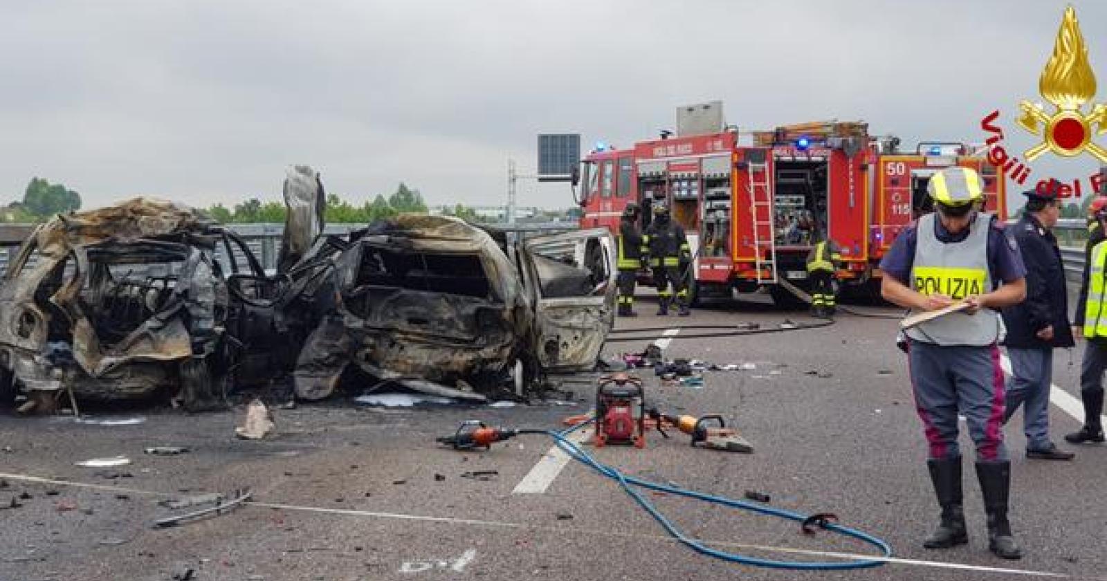 Terrore sulla Valdastico: camion centra le auto in colonna, tre morti carbonizzati