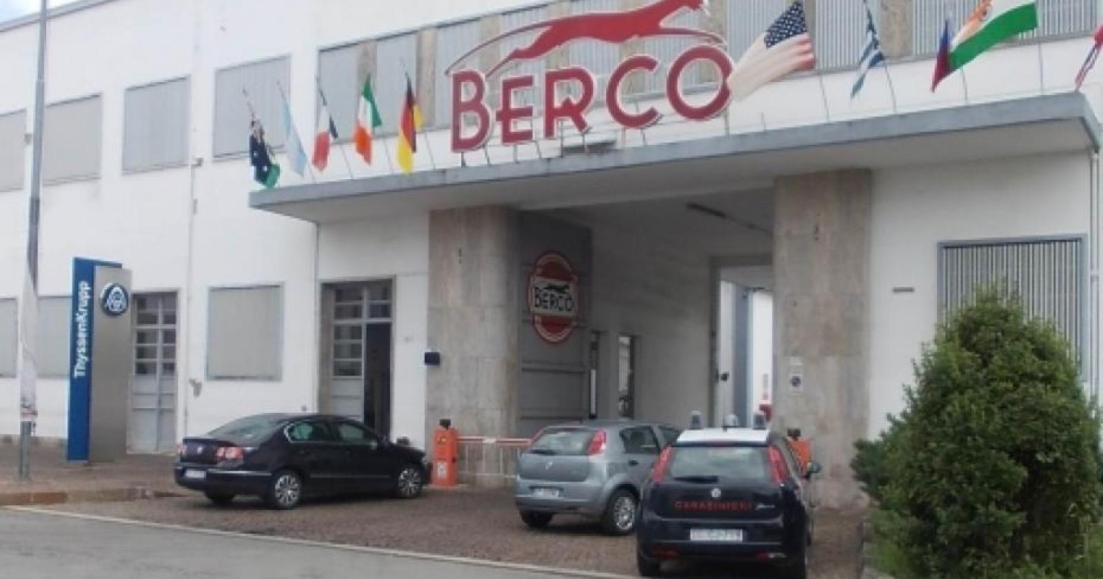 Operaio della Berco schiacciato dalla sbarra di protezione, è grave