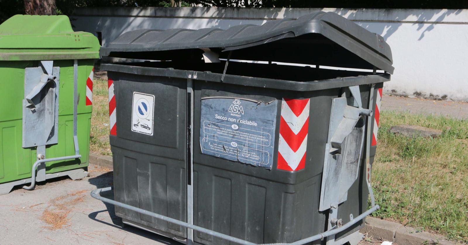 I bidoni sgangherati prima erano nelle frazioni