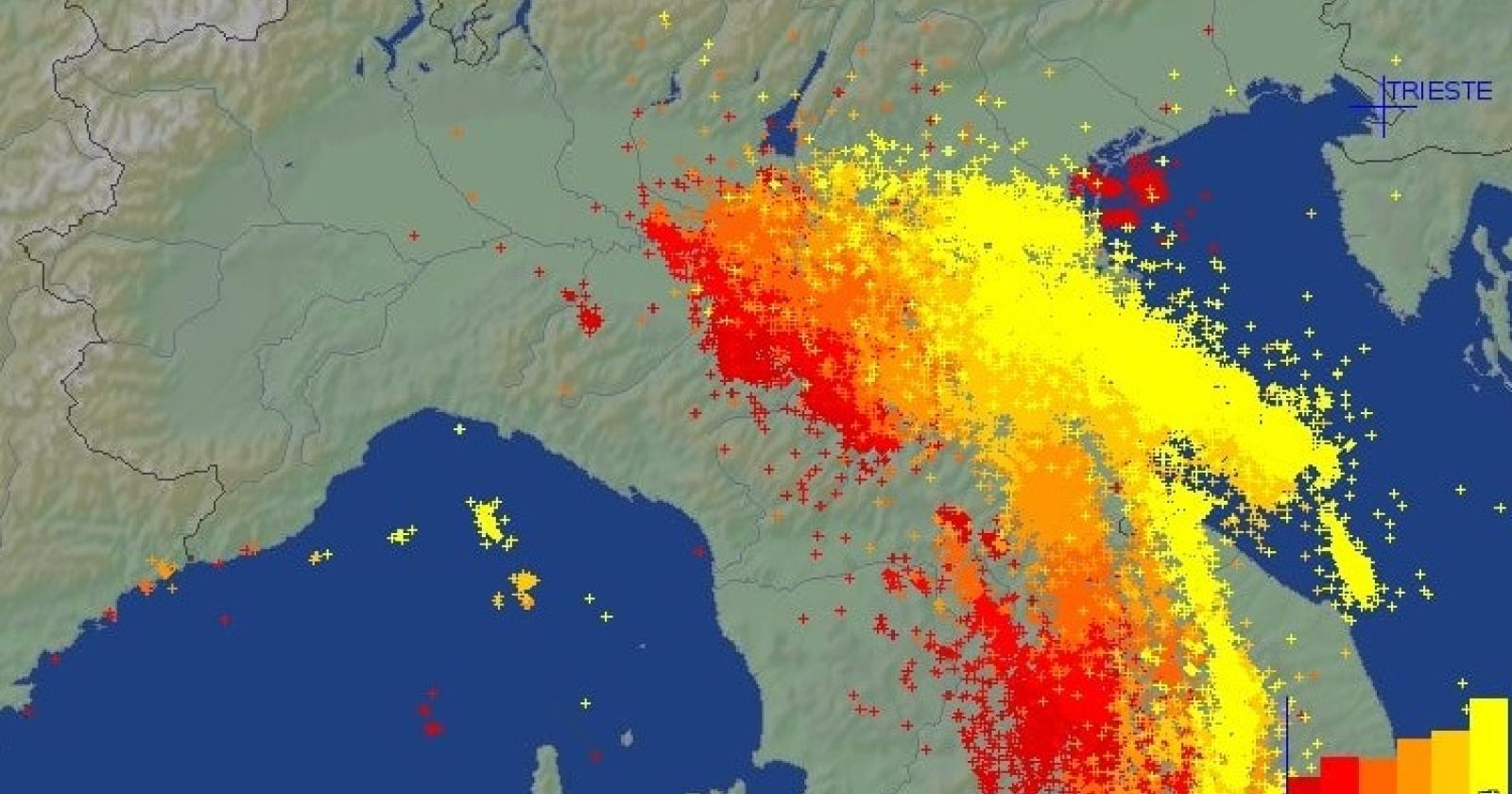 La tempesta perfetta: nella notte contate 44mila fulmini!