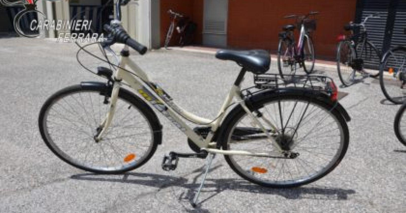 Nel garage almeno 15 bici rubate, denunciato un 76enne