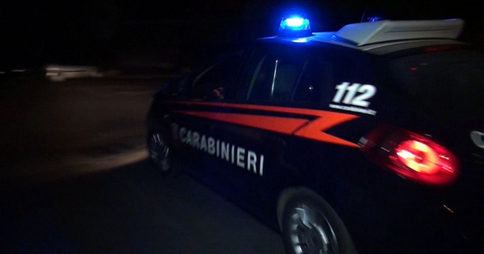 Non lo vedevano uscire da giorni,  lo trovano morto in casa