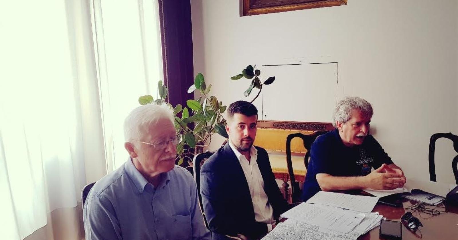 Nuove norme di polizia locale: multe a chi si droga e a chi sale sui monumenti