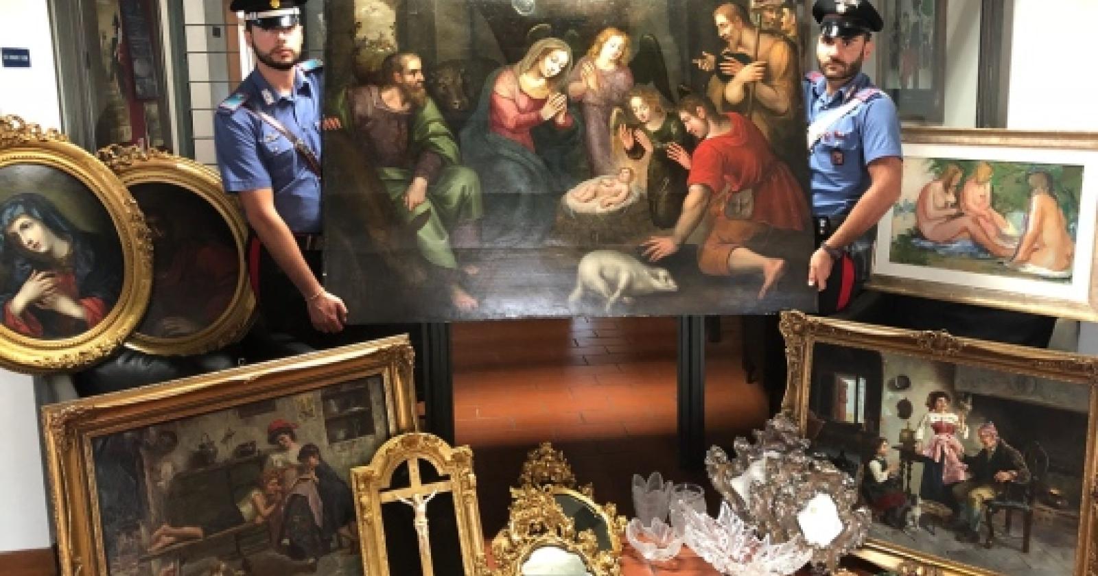 Operaio ruba quadri per 120mila euro nella casa in cui sta lavorando