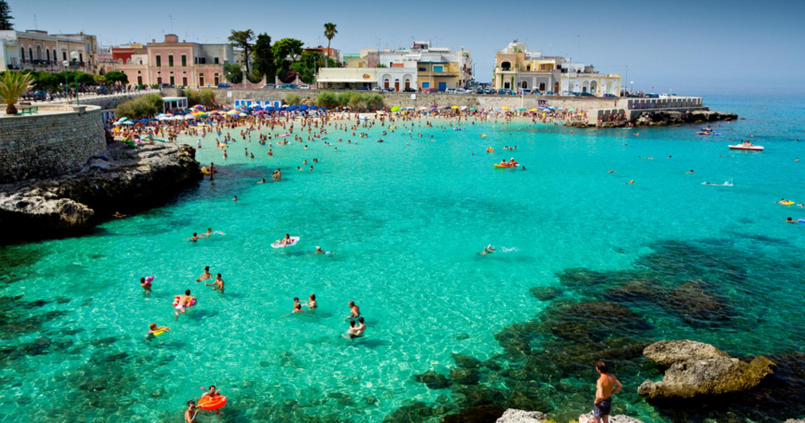 Salento: mare maldiviano, grotte misteriose e storia