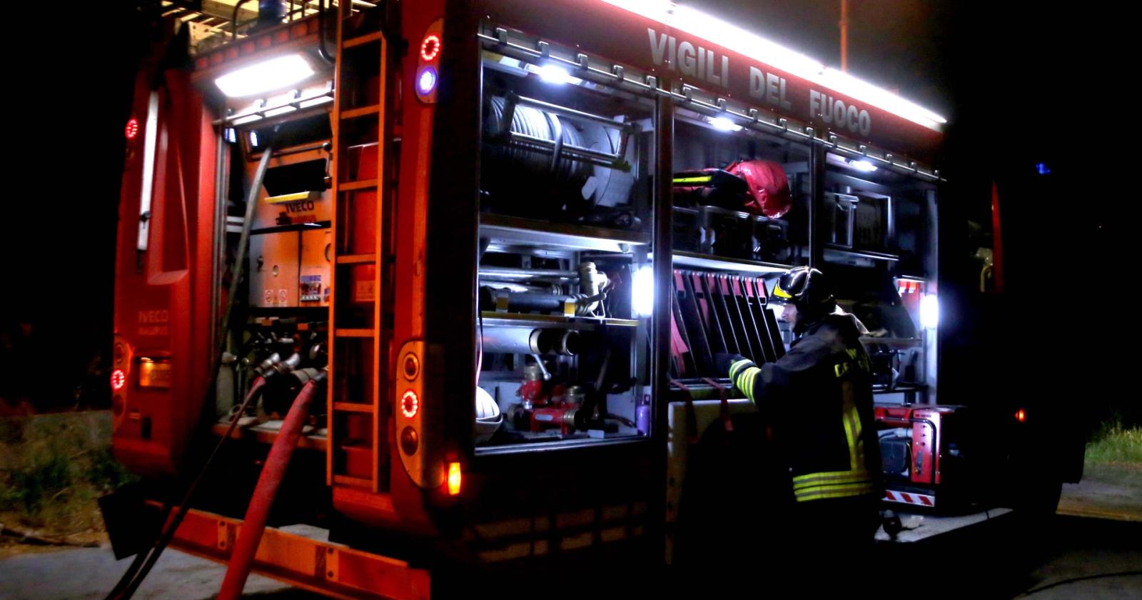 Bagno di mezzanotte, un ragazzo inghiottito dalle acque