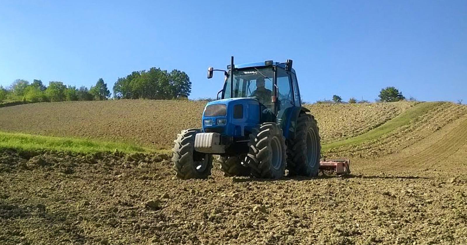 Incidente sul lavoro: titolare di un'azienda agricola ferito gravemente