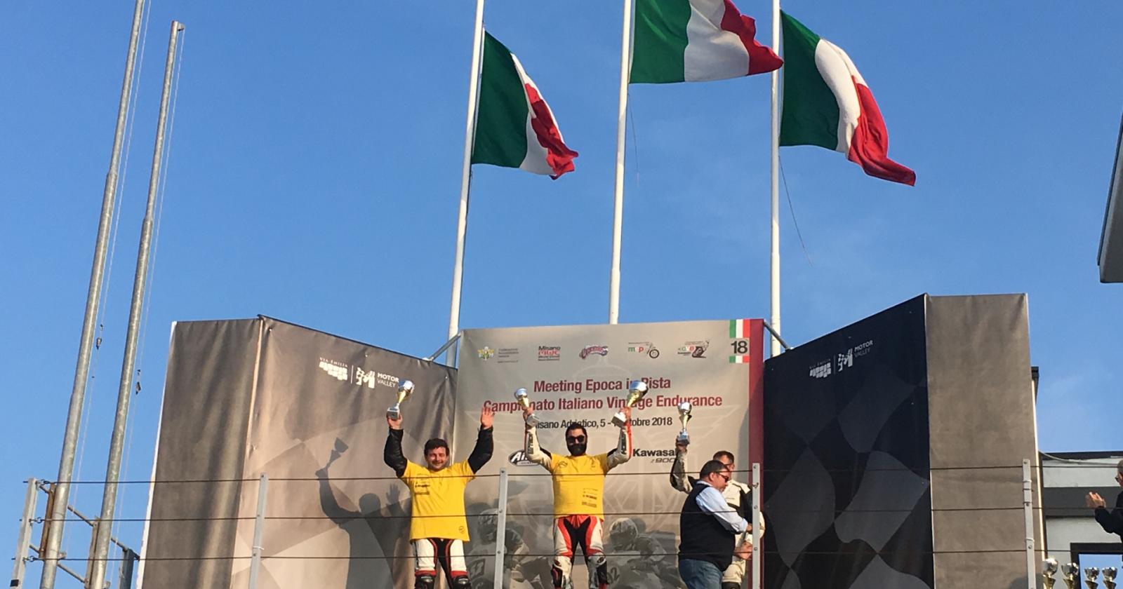 I Rapaci salgono sul podio