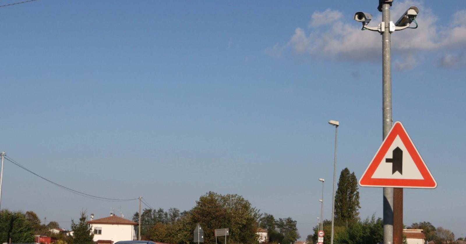 Velox, il terrore corre sui social